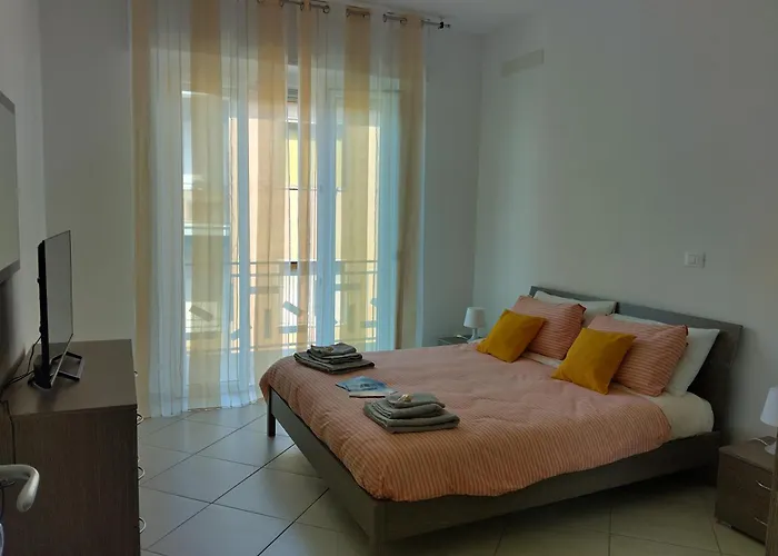 Cuorea House Ideale Per Bikers * 로아노